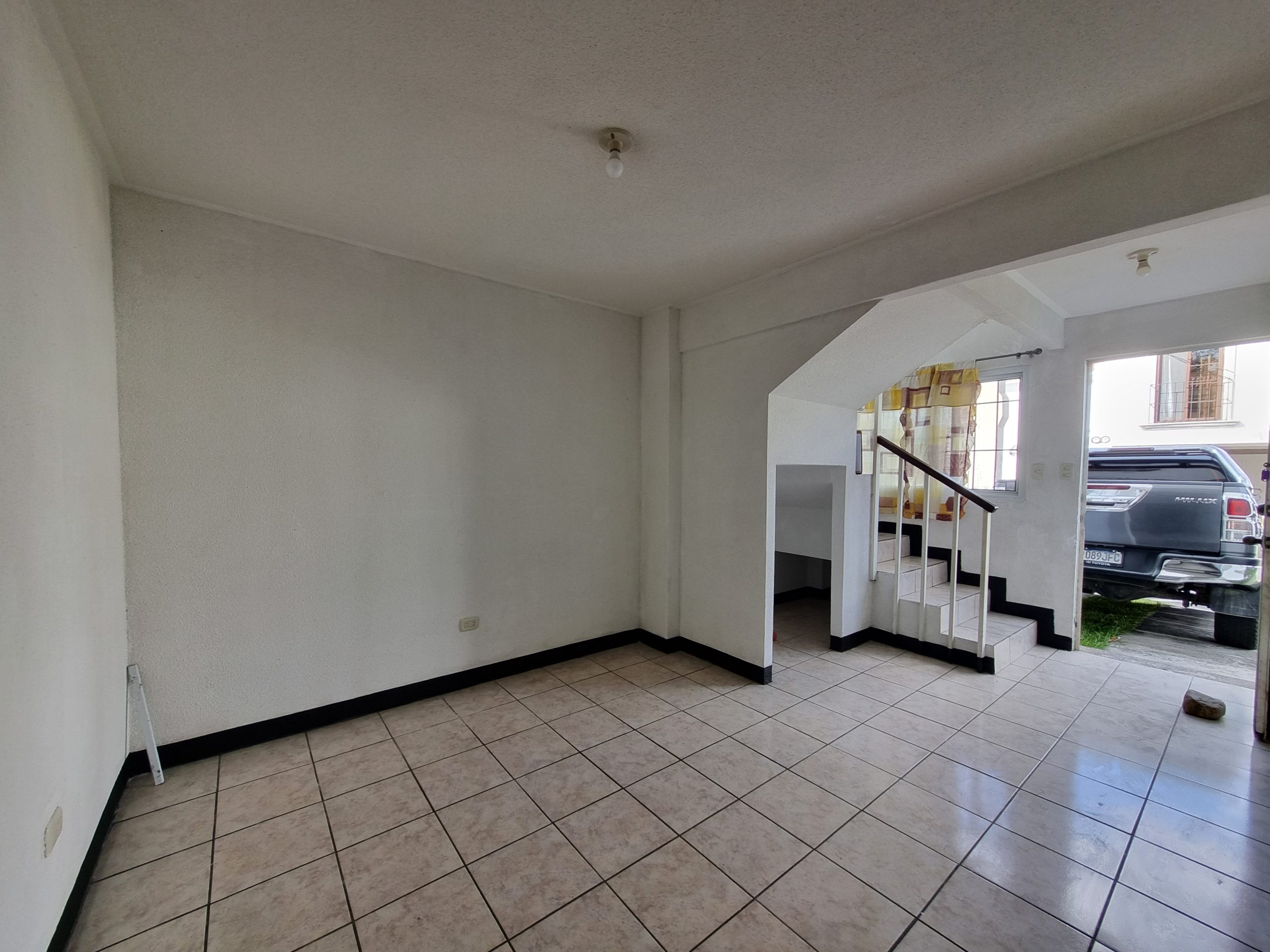 RENTA Casa Zona 18 Fuentes del Valle Norte II - Imagen 3