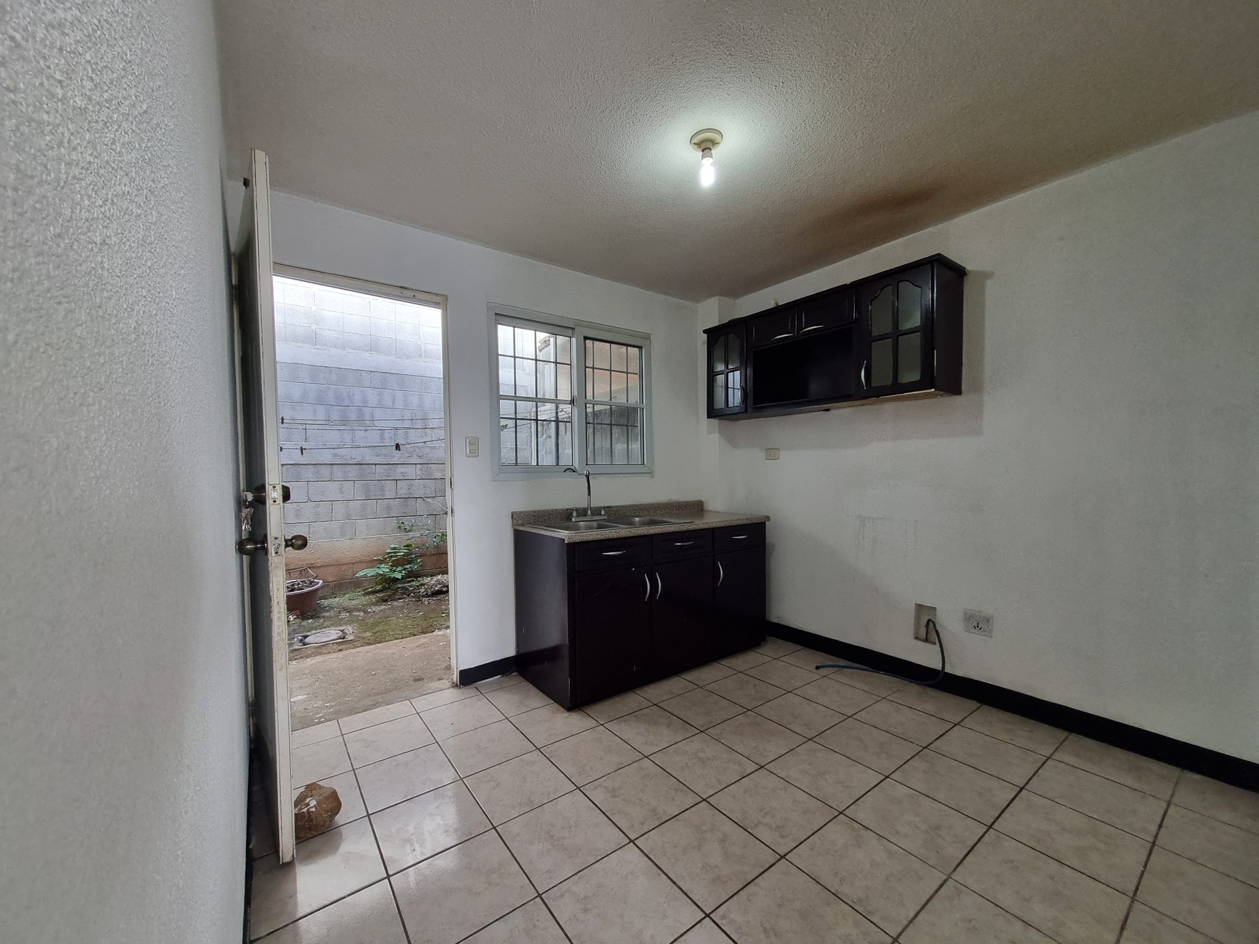 RENTA Casa Zona 18 Fuentes del Valle Norte II - Imagen 4