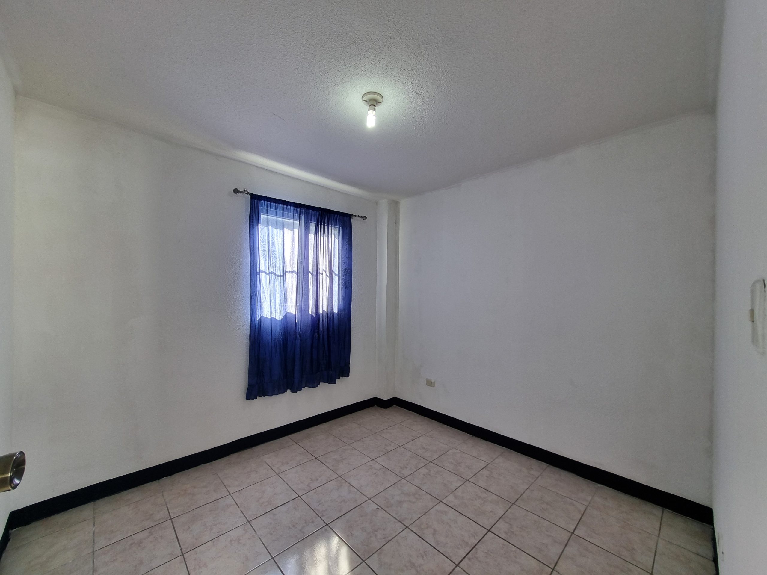 RENTA Casa Zona 18 Fuentes del Valle Norte II - Imagen 5