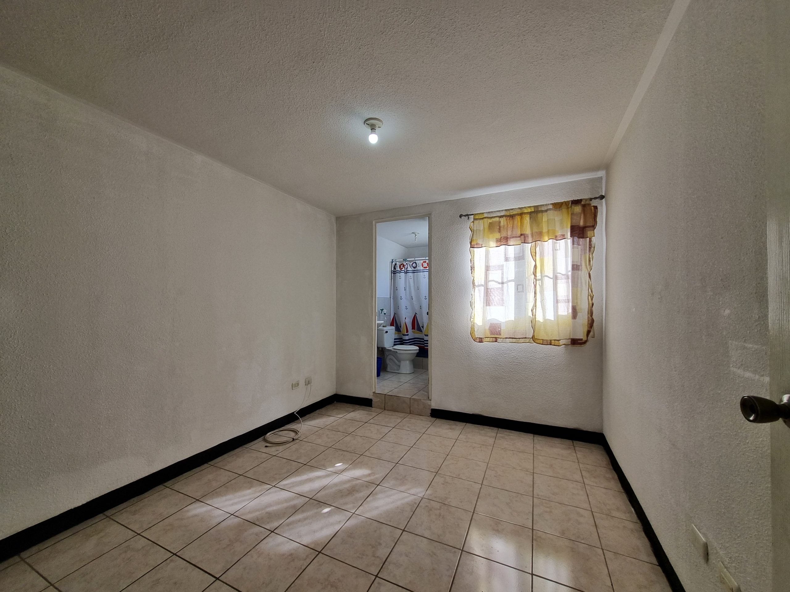 RENTA Casa Zona 18 Fuentes del Valle Norte II - Imagen 6