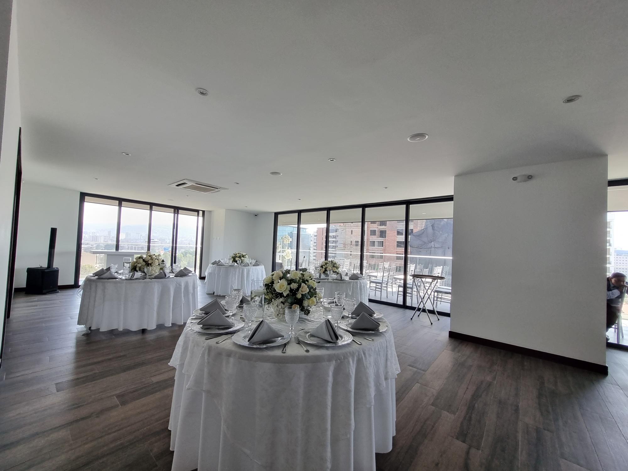 VENTA Apartamento Zona 10 Edificio Vasanta - Imagen 6