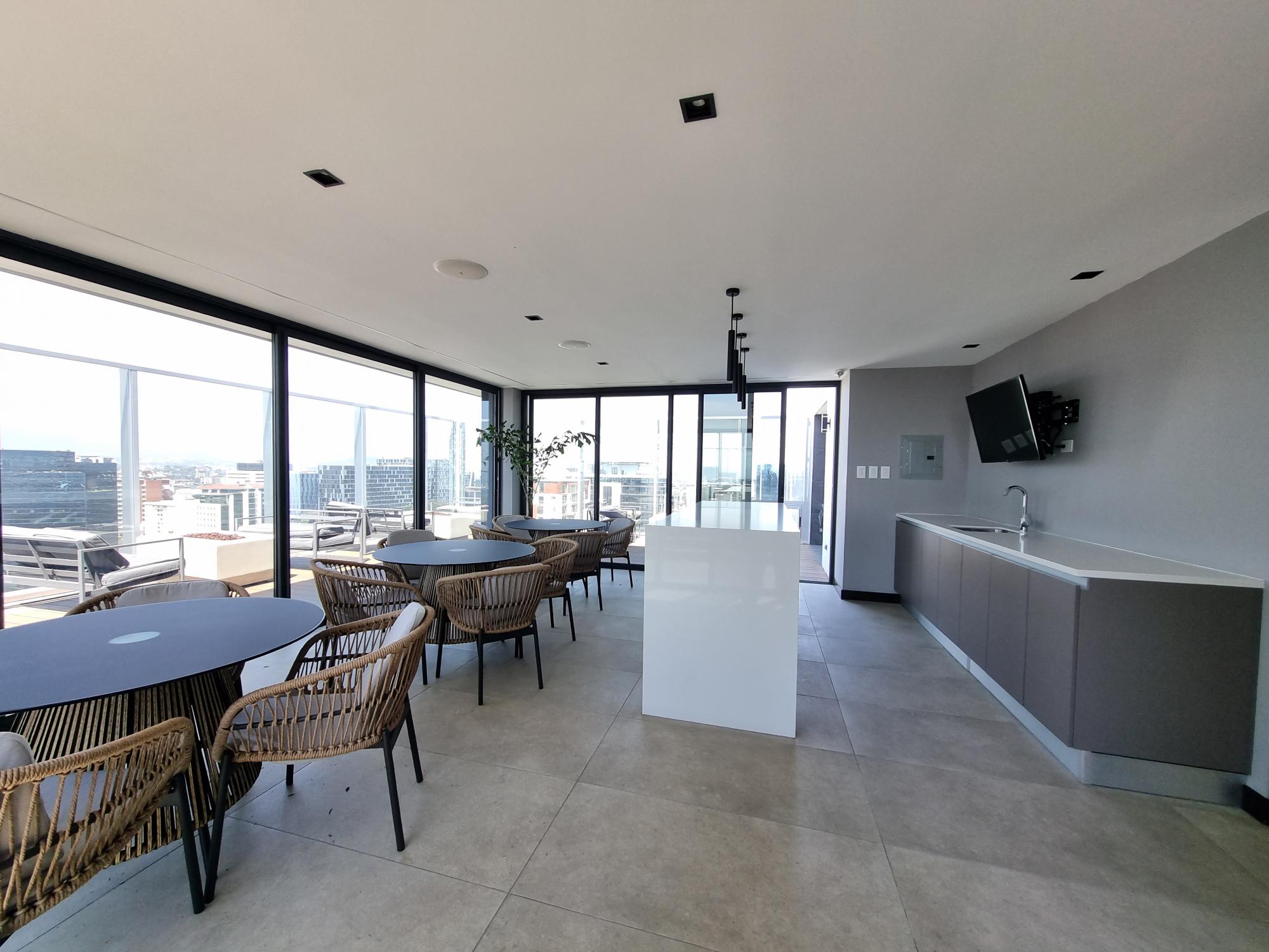 VENTA Apartamento Zona 10 Edificio Vasanta - Imagen 7