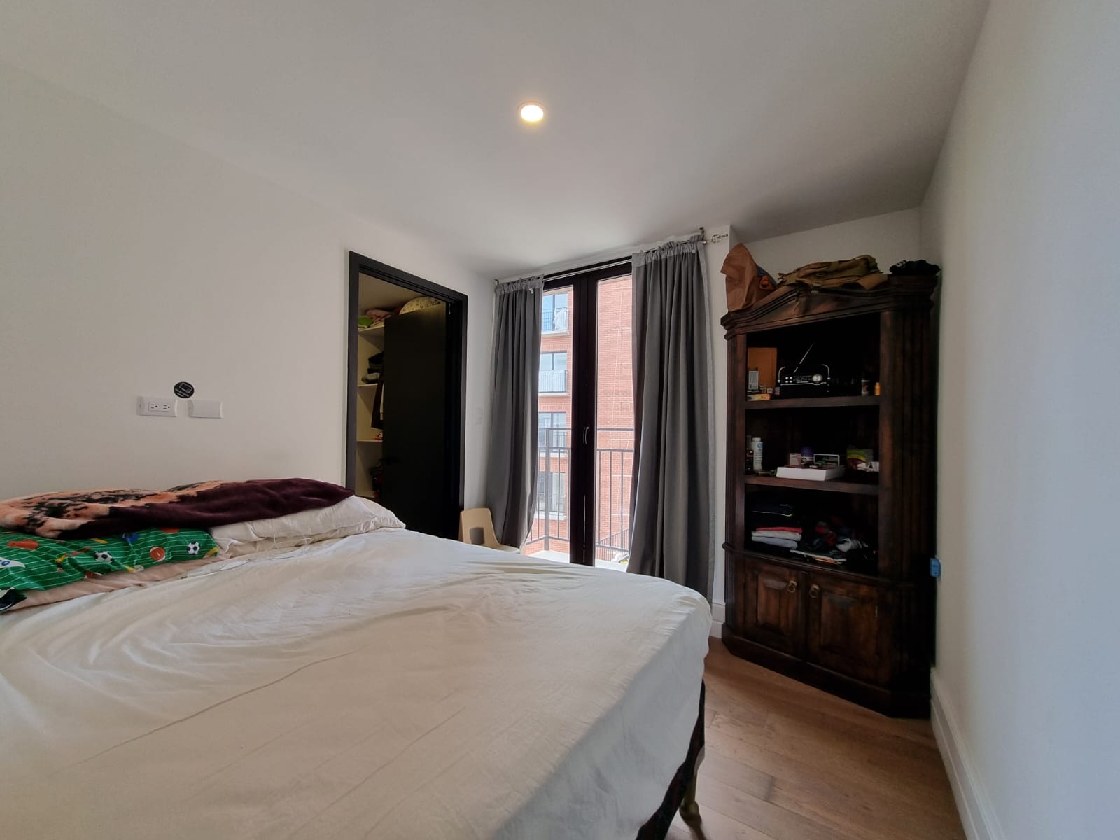 VENTA apartamento zona 5, Edificio Céntrico - Imagen 4