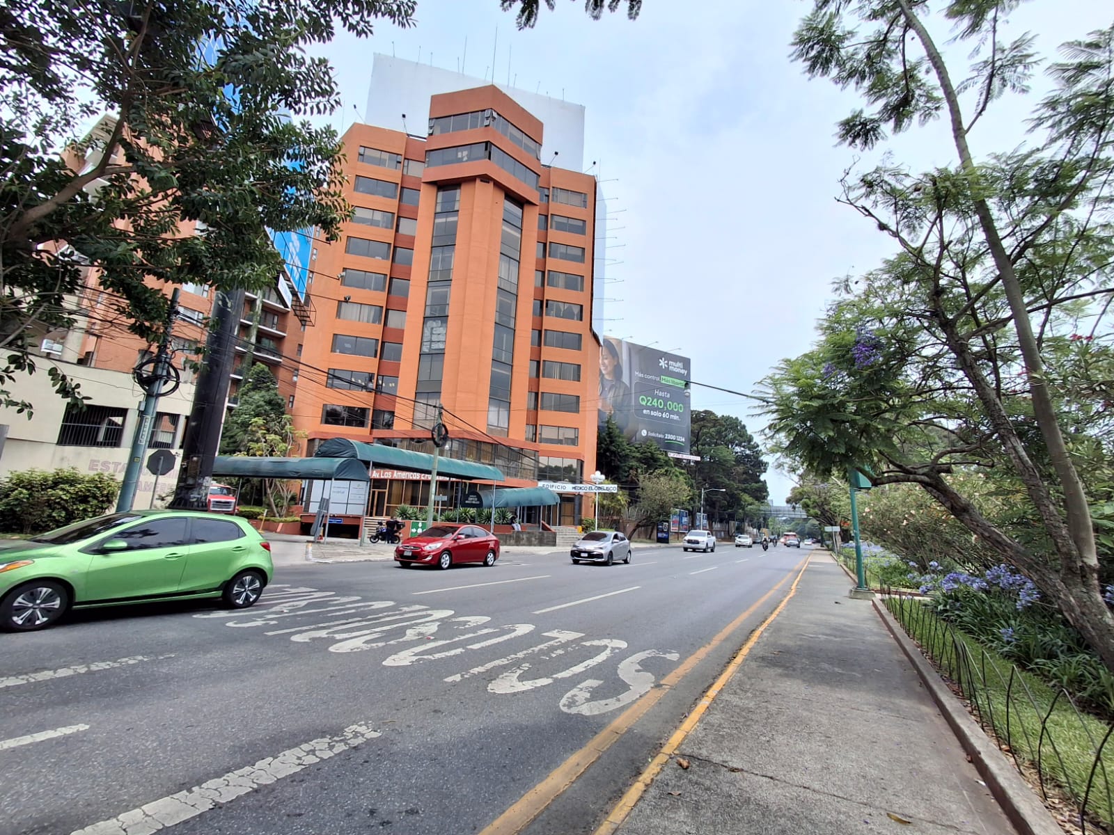 VENTA CLINICA médica, ZONA 10, Edificio Medico Obelisco.